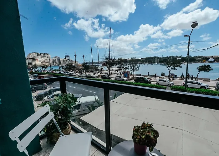 Aime's House Bed & Breakfast