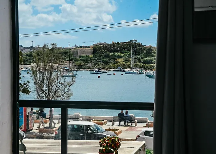 Aime's House Oda ve Kahvaltı 3*